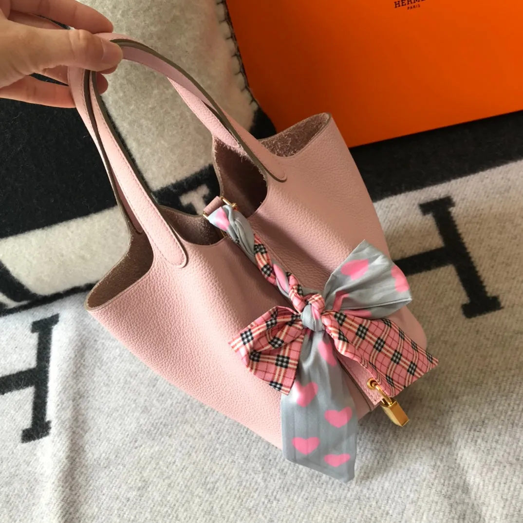 picotin lock 18 pink togo ghw