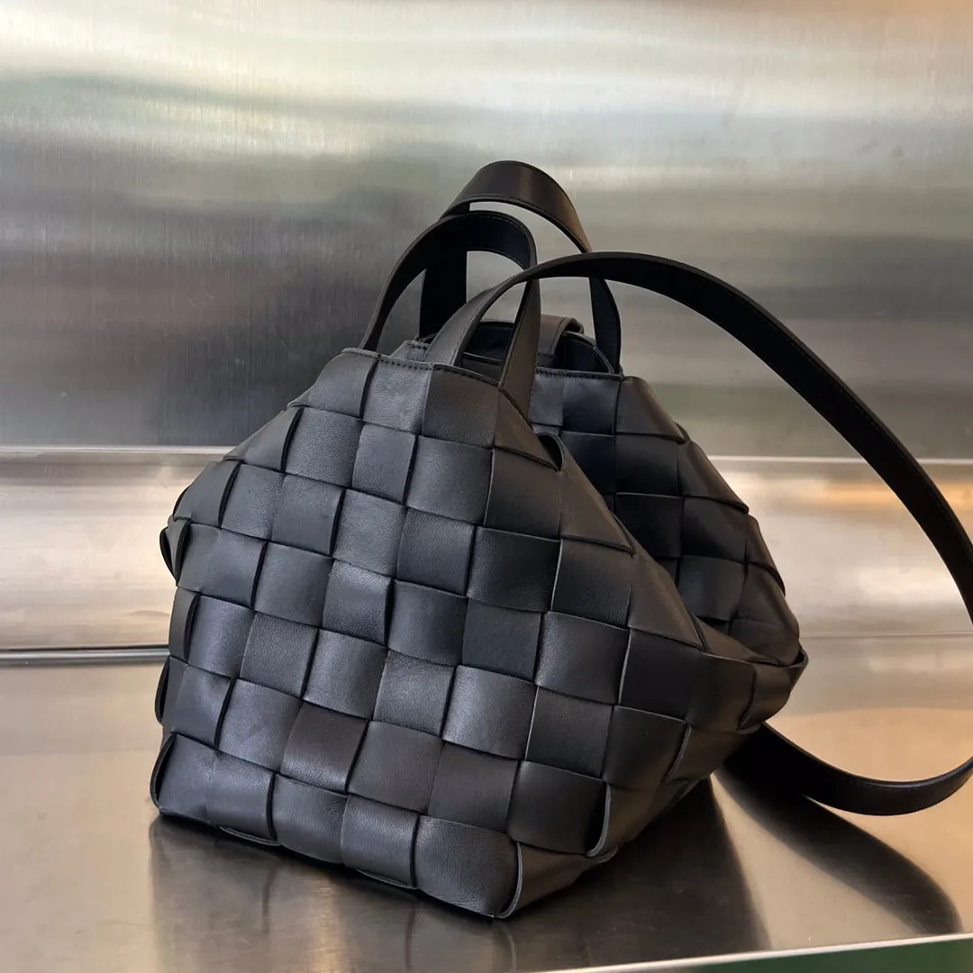Reliable customer support BLACK Unbeatable range Veneta 28 LAMBSKIN Bottega CASSETTE MEDIUM