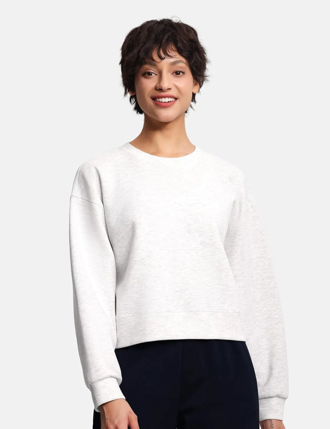 THE GYM PEOPLE Women's Crewneck Cropped Pullover Sweatshirt Cute Basic Long Sleeves Workout Tops