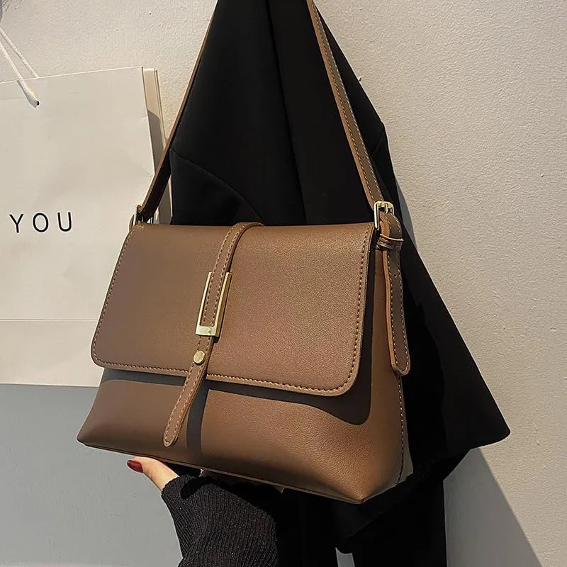 Vintage-Inspired Women's Large Shoulder Bag - Stylish Design, Adjustable Strap, Perfect for Everyday Use