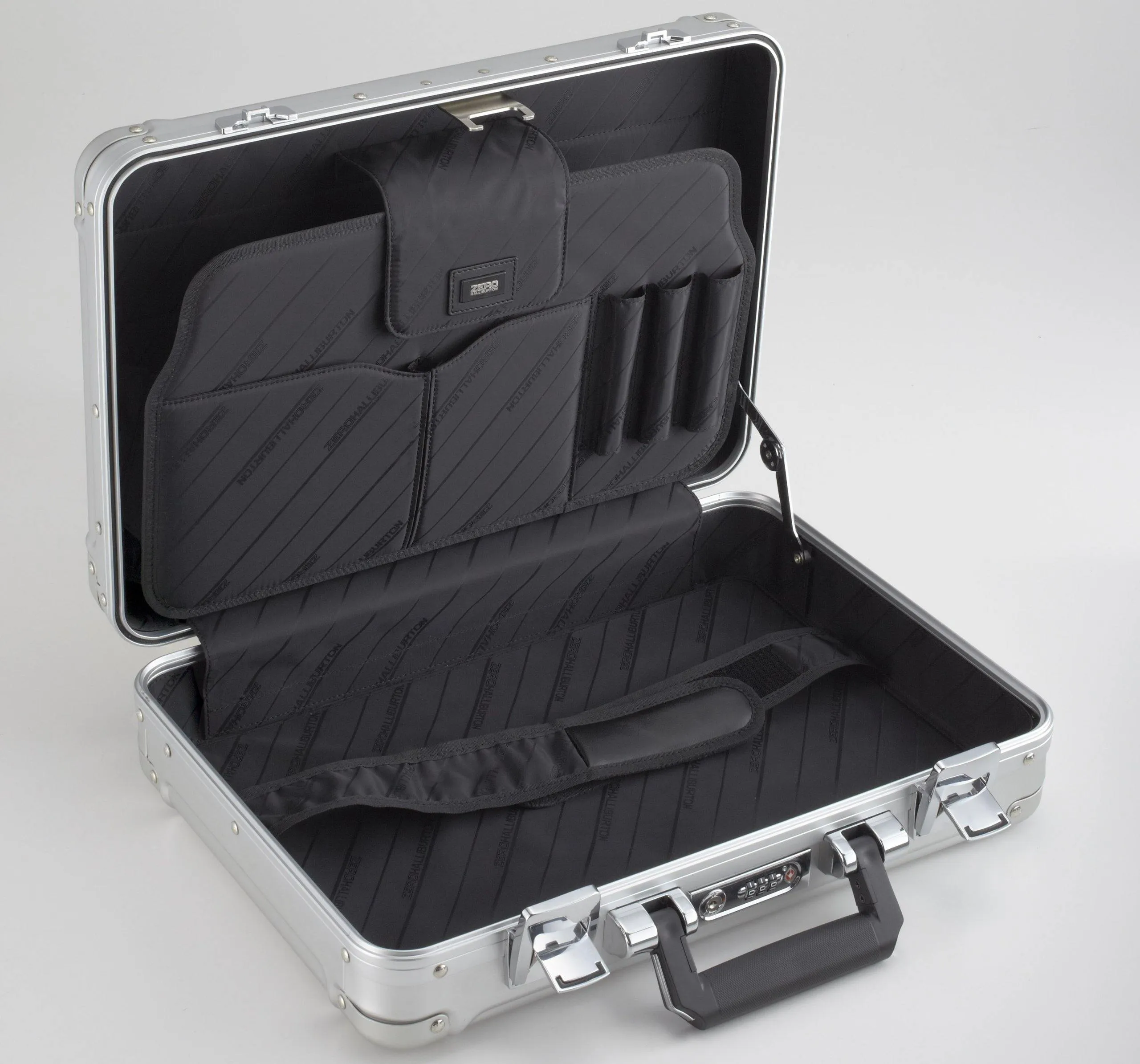 ZERO Halliburton Double Rib Large Geo Aluminum Attache