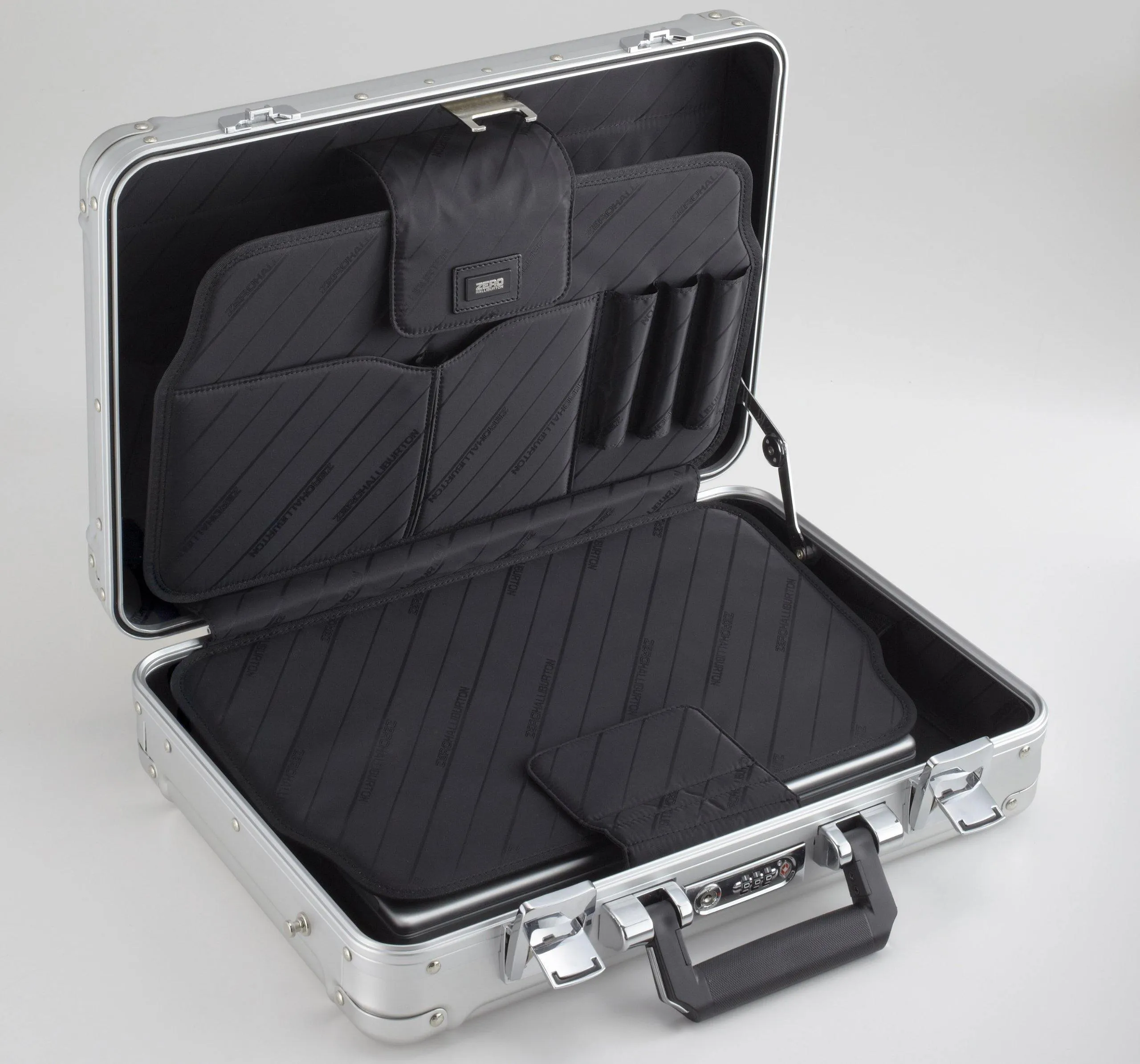 ZERO Halliburton Double Rib Small Geo Aluminum Attache