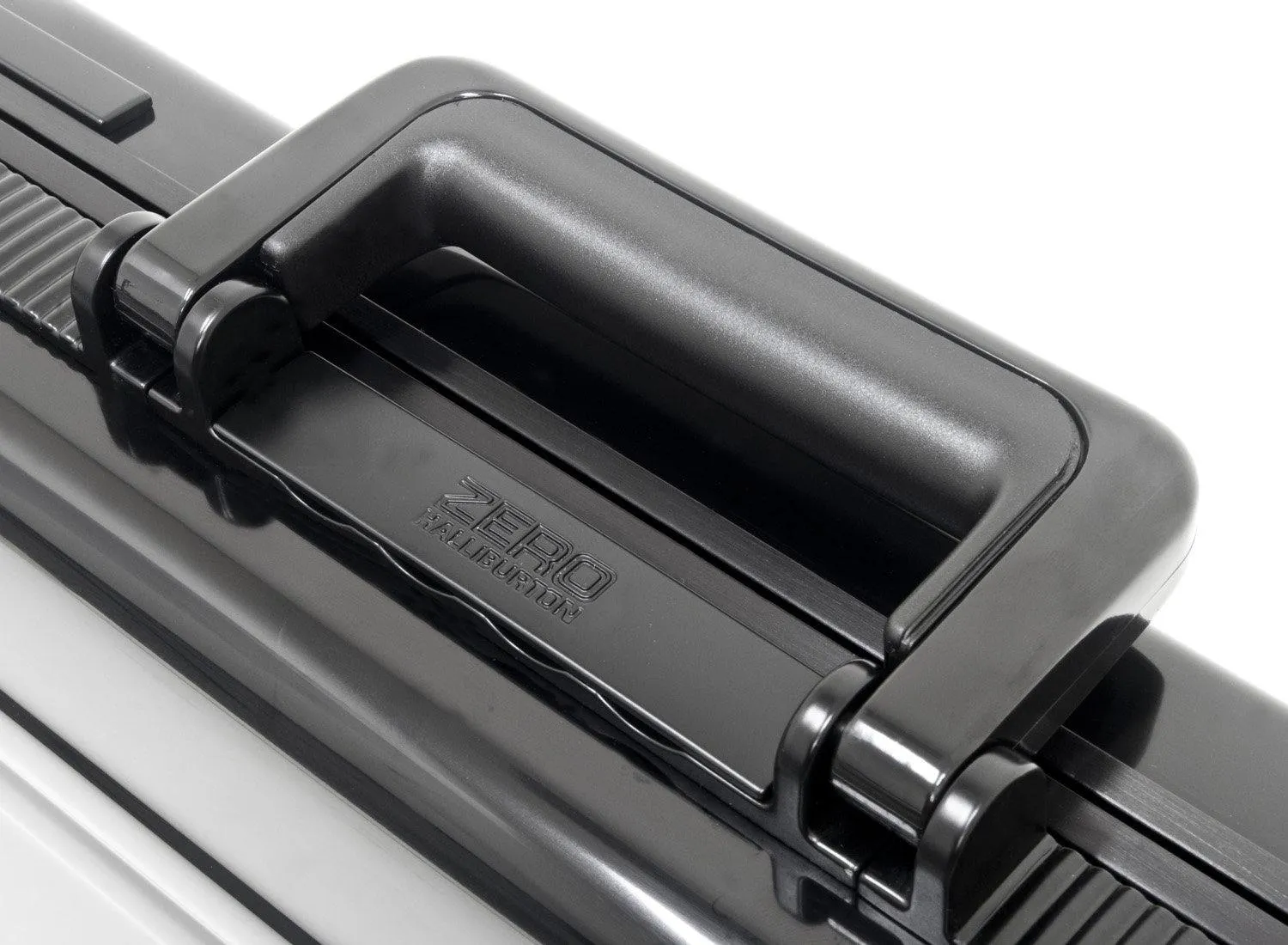 ZERO Halliburton Premier Attache Slimline